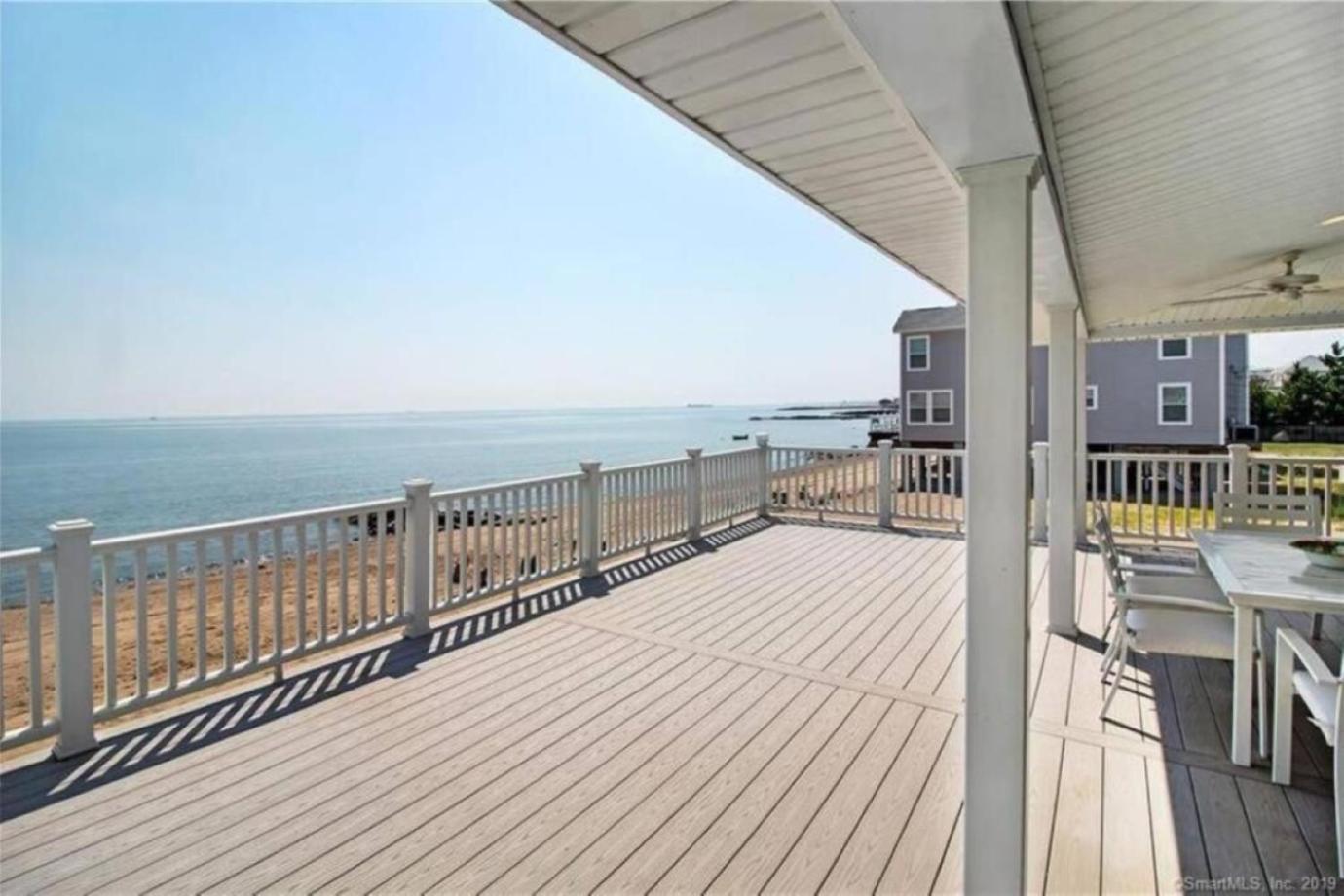 Cozy Beach - Direct Waterfront! East Haven Екстериор снимка